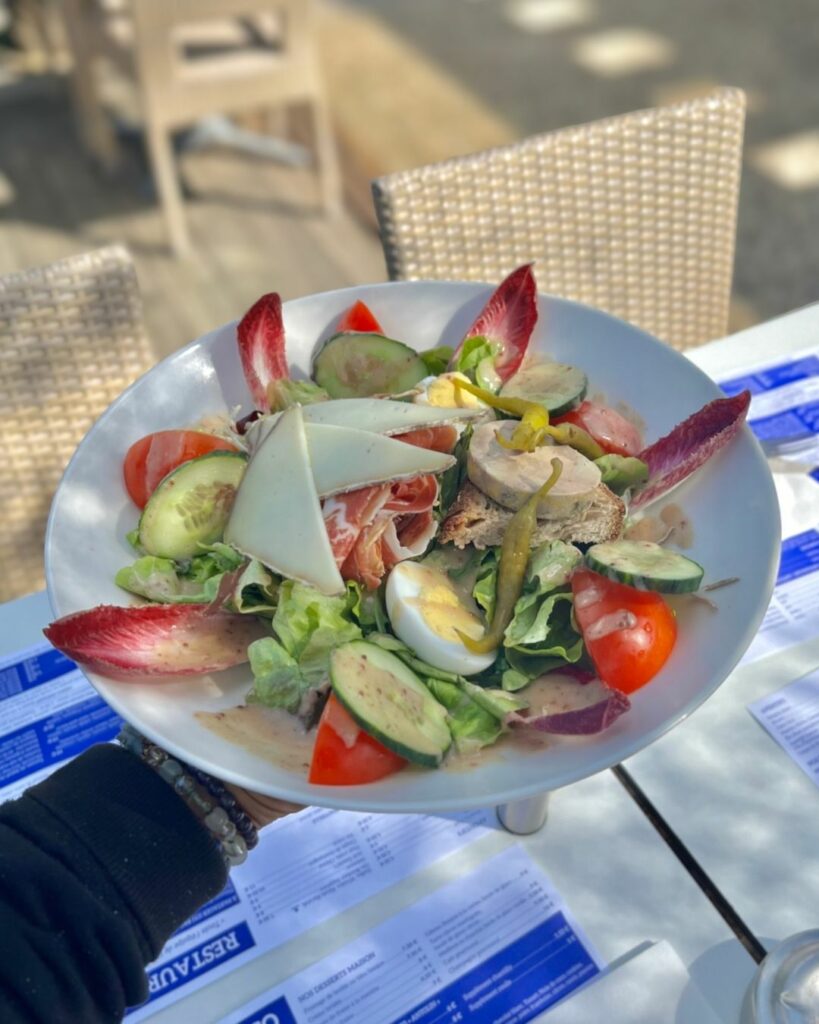 Photo de la salade de chèvre de la carte du restaurant L'Indigo